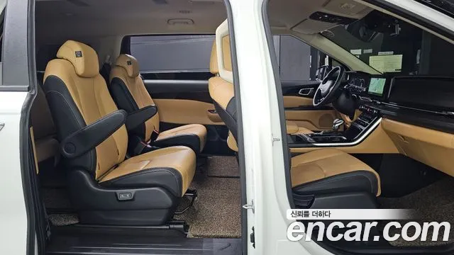 Kia Carnival — фото 18