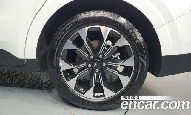 Kia Carnival — фото 21