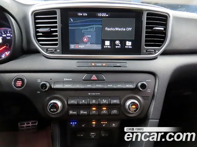 Kia Sportage — фото 10