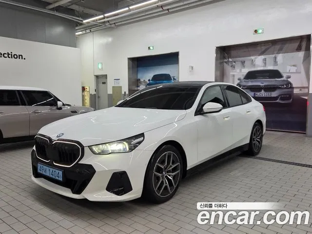 BMW i5 — фото 1