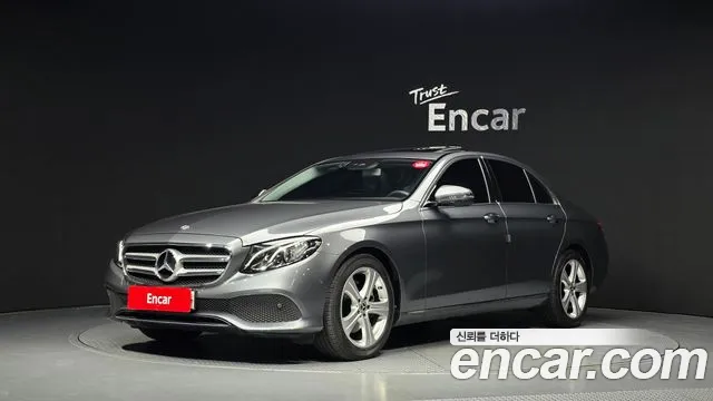 Mercedes-Benz E-Class — фото 1