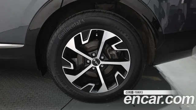 Kia Sportage — фото 21