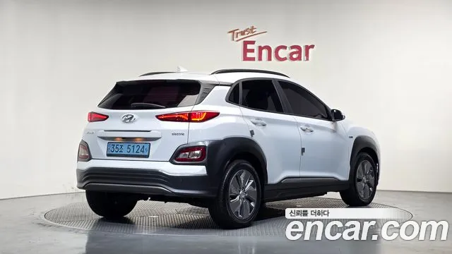 Hyundai Kona — фото 1