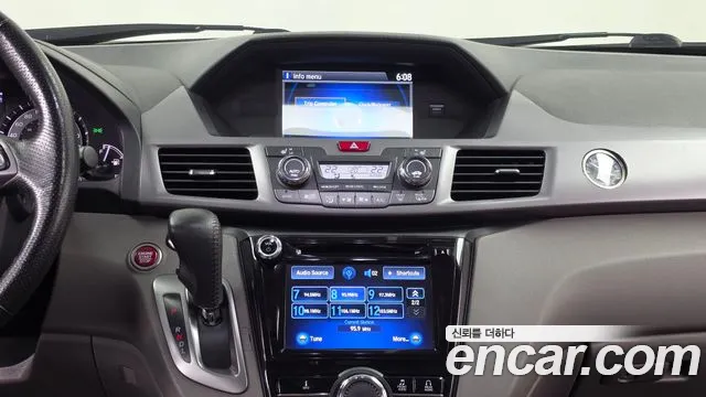 Honda Odyssey — фото 13