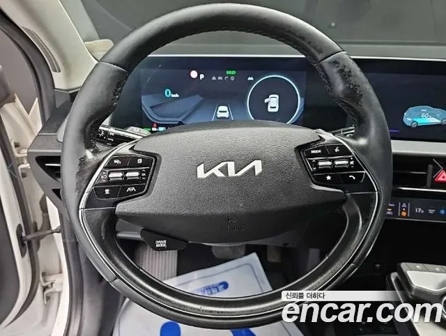 Kia EV6 — фото 9