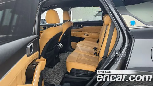 Kia Sorento — фото 11