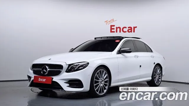 Mercedes-Benz E-Class — фото 1