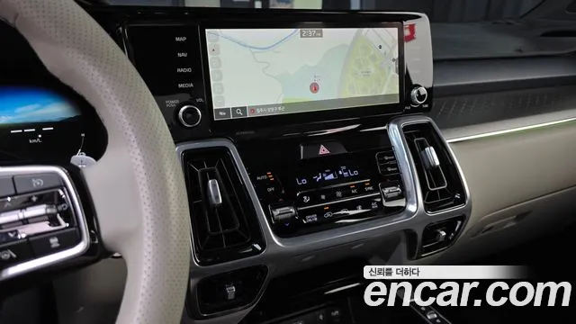Kia Sorento — фото 12