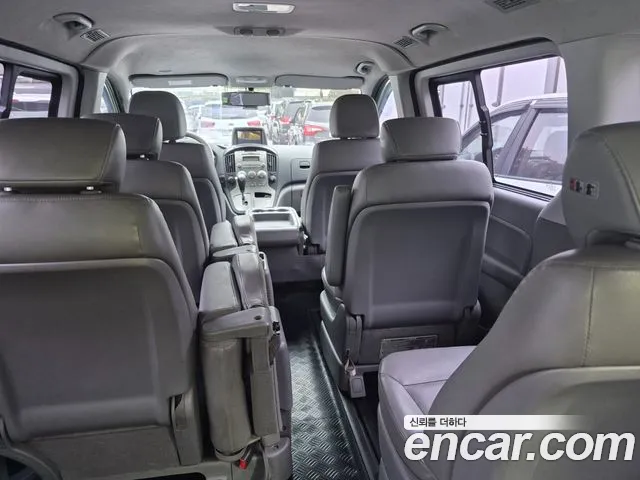 Hyundai Starex — фото 13
