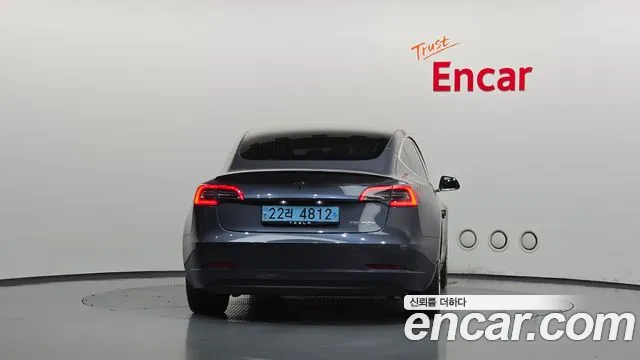 Tesla Model 3 — фото 4