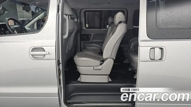 Hyundai Starex — фото 12