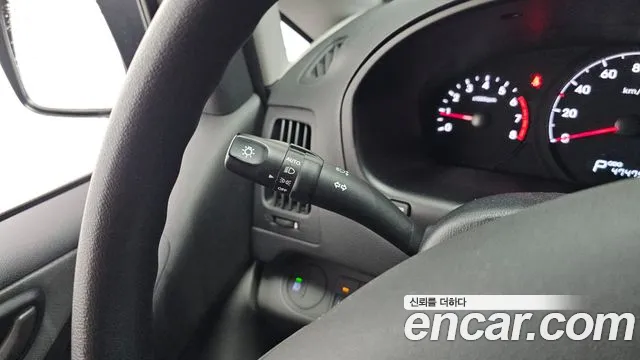Hyundai Starex — фото 17