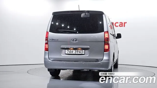 Hyundai Starex — фото 4