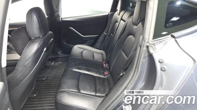 Tesla Model 3 — фото 11