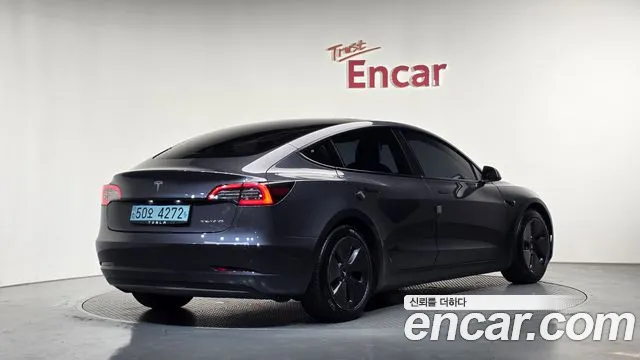 Tesla Model 3 — фото 2