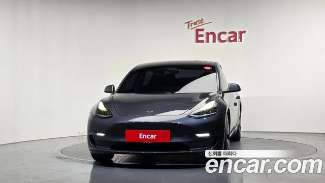 Tesla Model 3 — фото 3