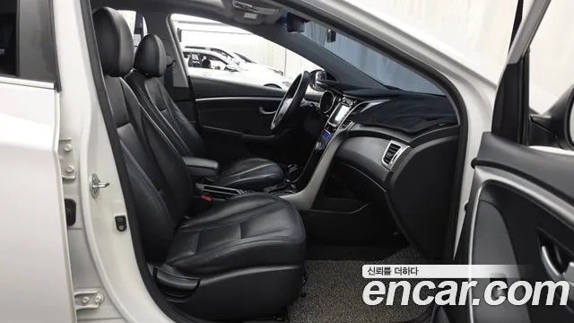Hyundai i30 — фото 11