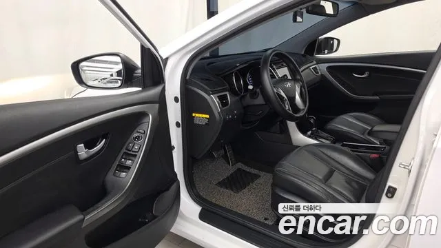 Hyundai i30 — фото 10