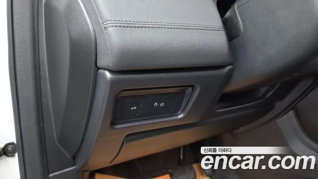 Land Rover Discovery Sport — фото 16