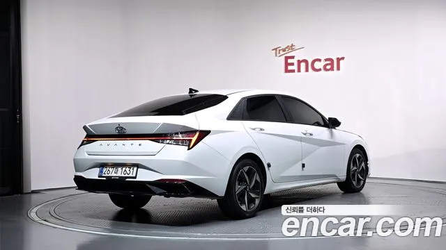 Hyundai Avante — фото 2