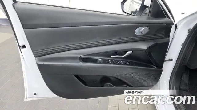 Hyundai Avante — фото 24
