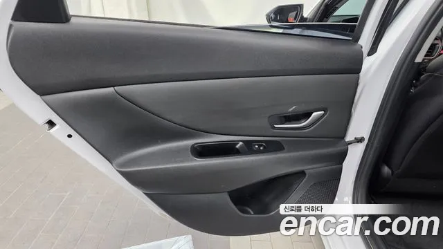 Hyundai Avante — фото 25