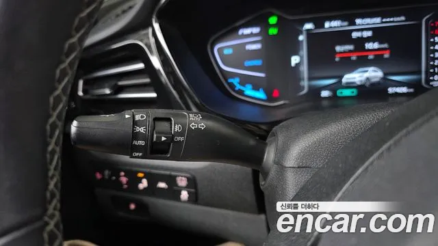Kia Niro — фото 30