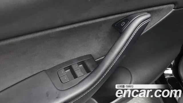 Tesla Model Y — фото 29