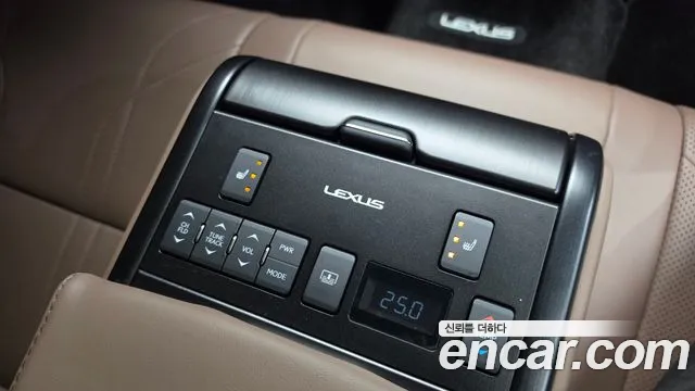 Lexus ES — фото 18