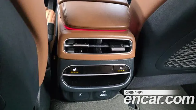 Genesis GV70 — фото 18