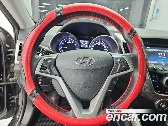 Hyundai Veloster — фото 9