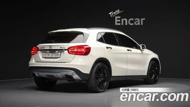 Mercedes-Benz GLA-Class — фото 1