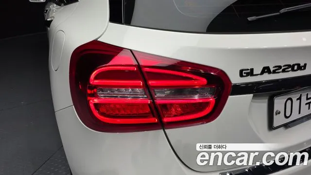 Mercedes-Benz GLA-Class — фото 23