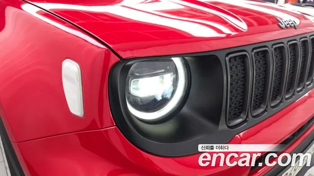 Jeep Renegade — фото 22