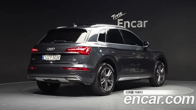 Audi Q5 — фото 1