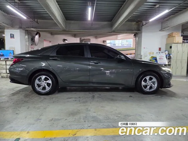 Hyundai Avante — фото 19