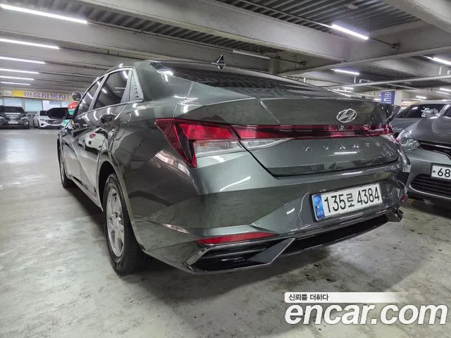 Hyundai Avante — фото 2