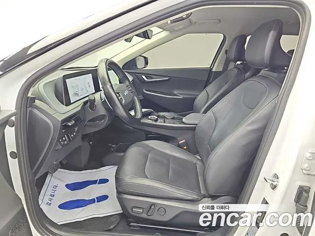 Kia EV6 — фото 11