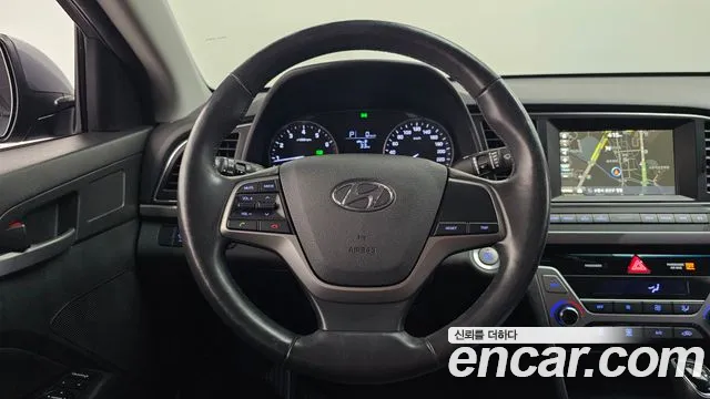 Hyundai Avante — фото 14