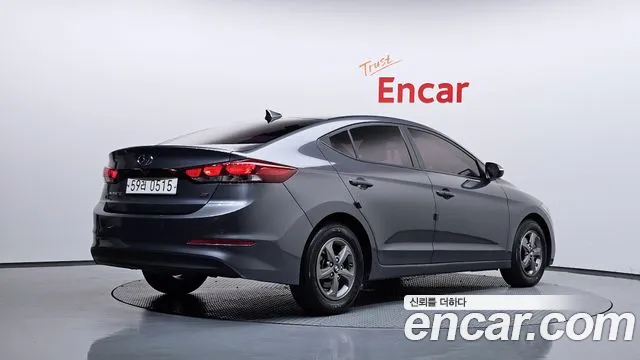 Hyundai Avante — фото 2