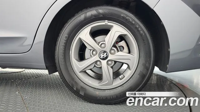 Hyundai Avante — фото 21