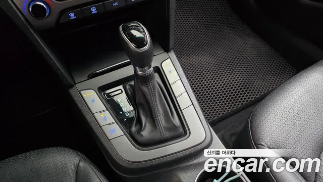 Hyundai Avante — фото 9
