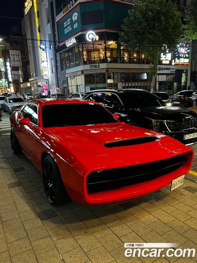 Dodge Challenger — фото 2