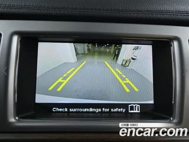 Jaguar XF — фото 15