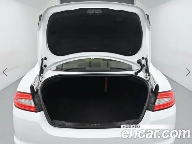 Jaguar XF — фото 20