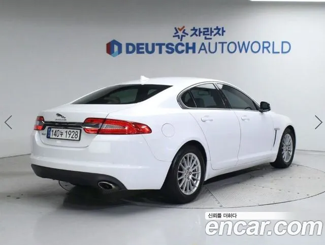 Jaguar XF — фото 2