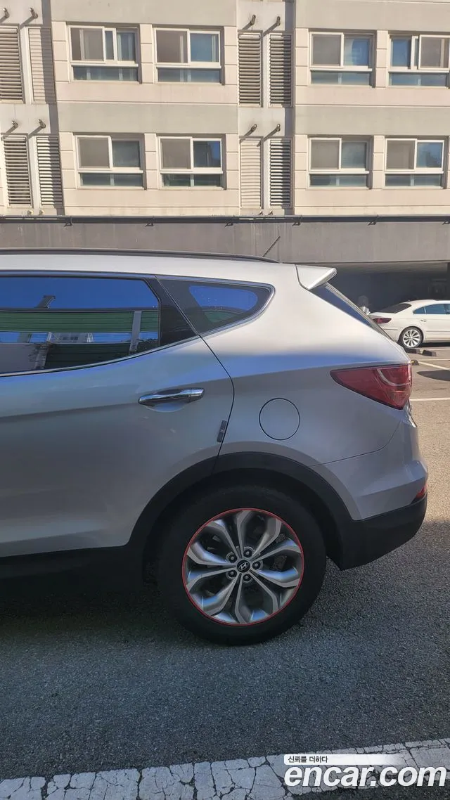 Hyundai Santa Fe — фото 4