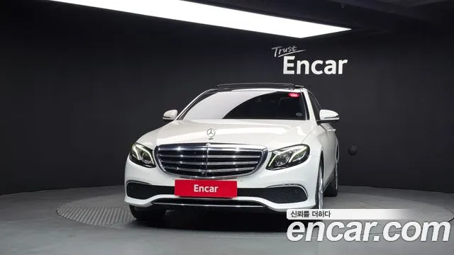 Mercedes-Benz E-Class — фото 3