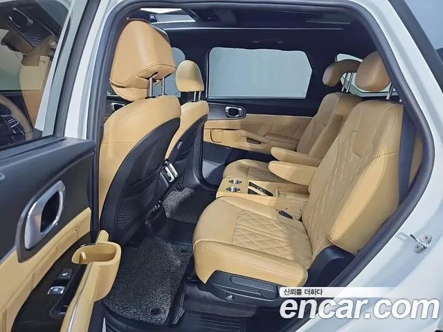 Kia Sorento — фото 12