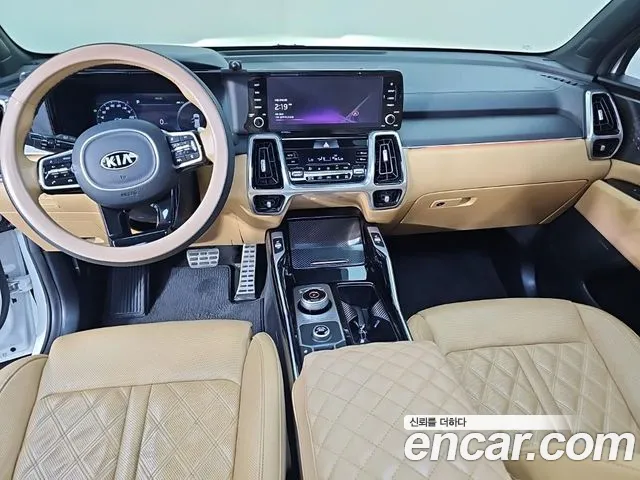 Kia Sorento — фото 6